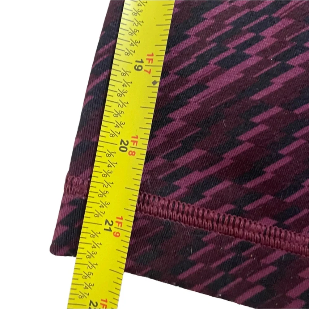 Lululemon maroon geometric print wonder under leggings crop red black US6 - Picture 11 of 13